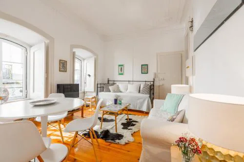 Spacious, Bright and Sunny Apartment, By TimeCooler