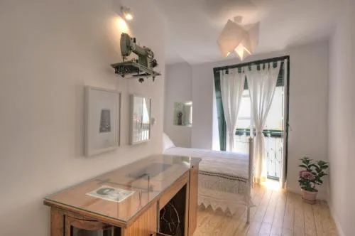 Stay local in Alfama! Alice central home, near river