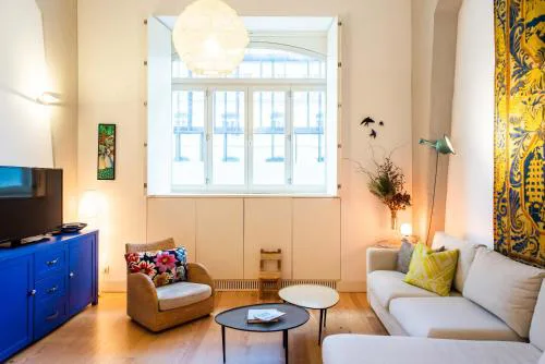Stylish Apartment near Timeout Market