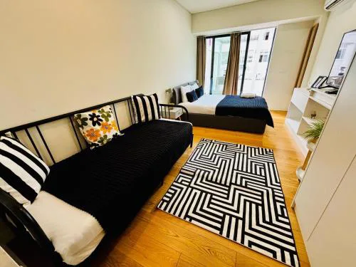 The Crespo - NO 39 - Modern Studio Apartments