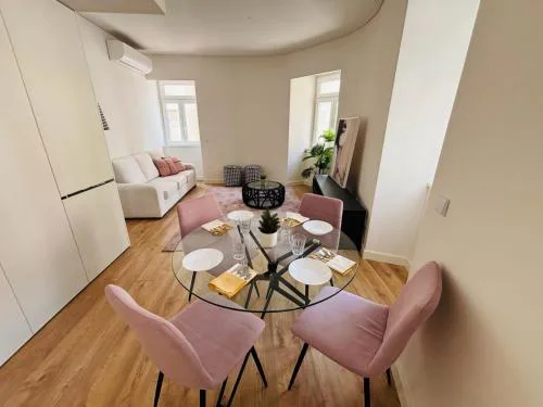 The Luciano House - Confortable & Central Apartments