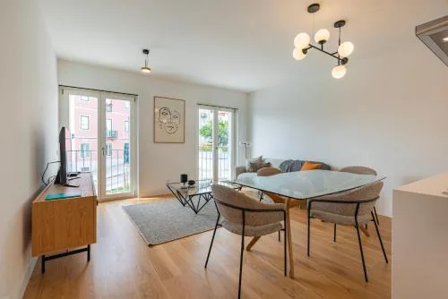 Unique Belém 1BDR Apartment by LovelyStay