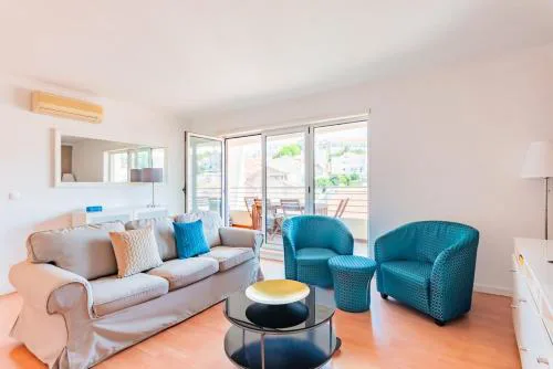 Vibrant Liberdade Living