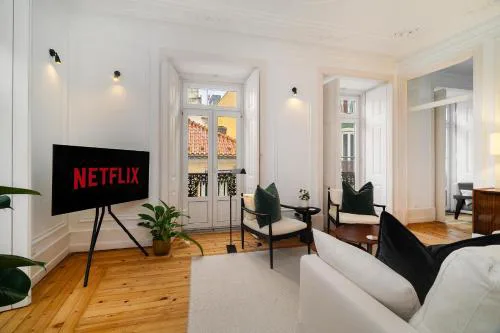 WHome Elegant Stay in Lisbon's Historic Bairro Alto