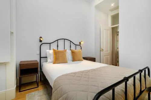 WHome Elegant Stay in Lisbons Historic Downtown