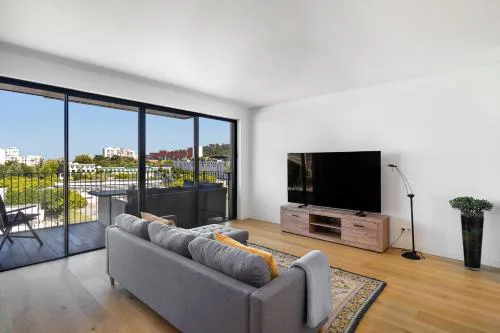 WHome History and Comfort, Luxurious Living in Benfica