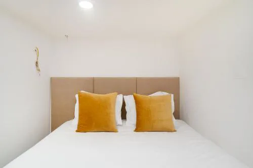 WHome Quiet Retreat Just Minutes from the Buzz