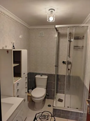 Quarto completo tranquilo e sossegado