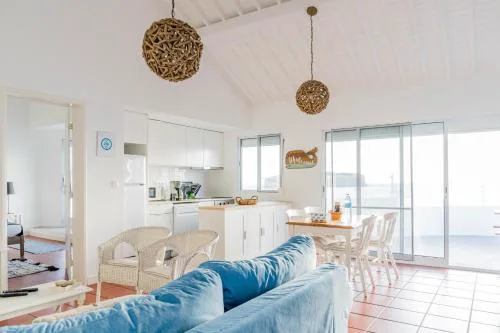 Quo Mosteiros Sunset House