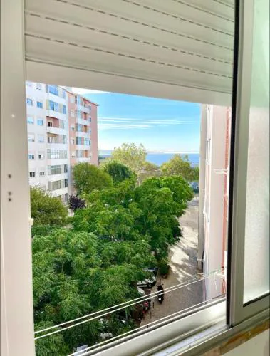 Atlantic Vista, sunny and steps from the beach