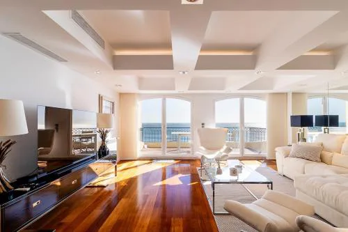 Cascais Lux
