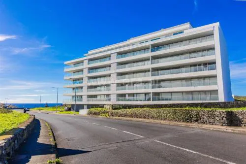 Atlantic Golden View Luxe Apartment