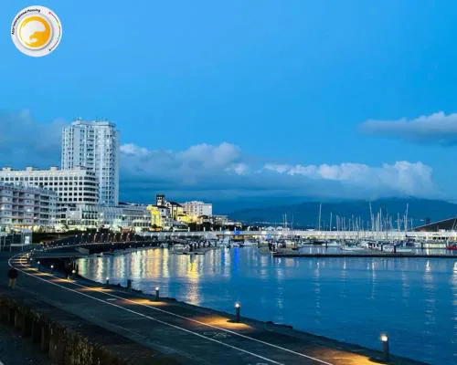 Azor International Apartment I