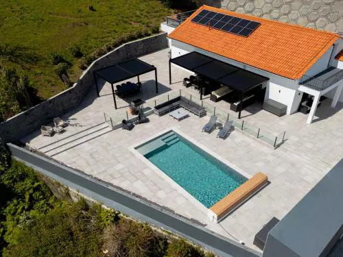 Casa Pura Vida - Heated Pool and Sea View