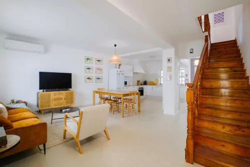 Vila Gorila - Coastal Home