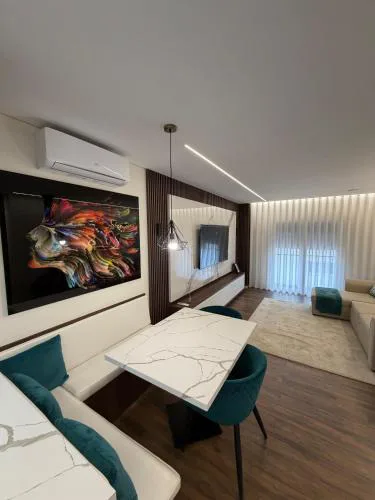 Riverside Residence