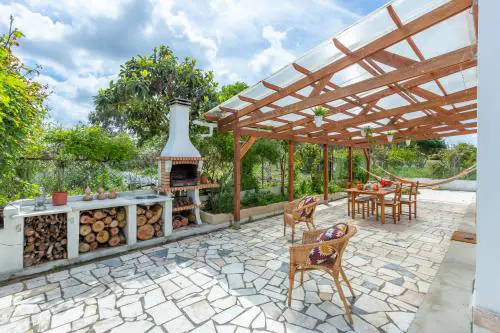 Chitaka's Organic Farmhouse in Ribatejo