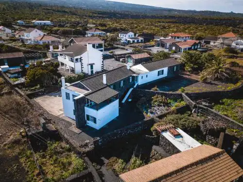 Casa das Ondas