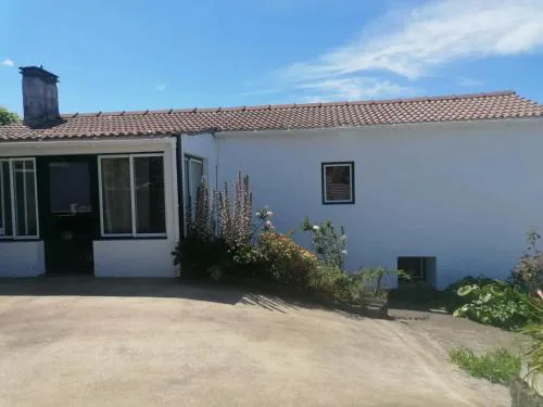 Comfortable house with sea view in São Roque do Pico