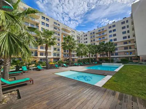 River Terrace & Pool View - Seixal
