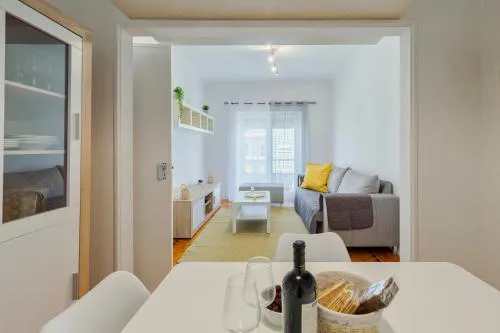 Combatentes 33 House - By Y Concept
