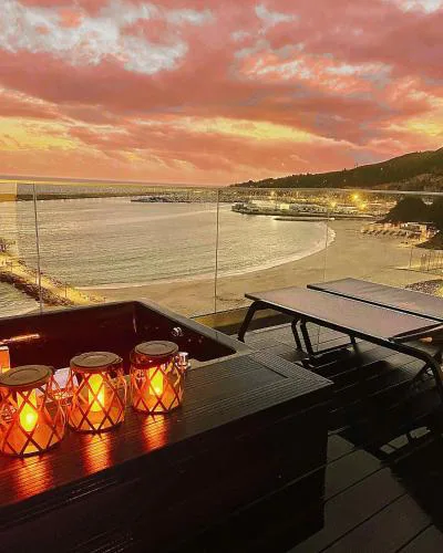 Feel So Good Apartment with Sea View Hot Tub