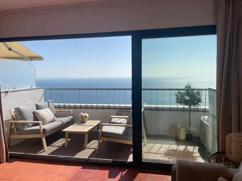 Sea view apartment, next to Lisbon