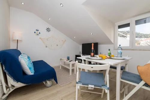 Sesimbra Center- T1 for 4 , 2 Min from the Beach