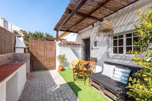 Sesimbra Cozy House BBQ & Terrace - MADA HOUSE's