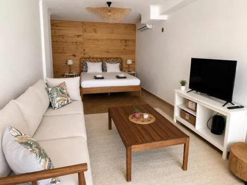 Sesimbra Natural Room and private access
