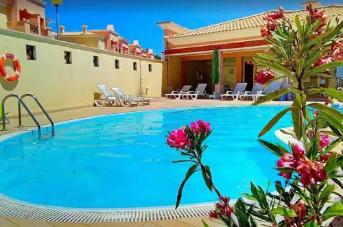 Sesimbra Sea Apartment with Pool & Gym near Lisbon