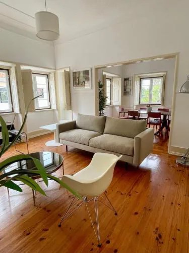 Apartment of charm with garden in Sintra center