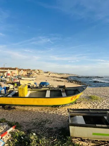 Ninho do Carriço · Praia a 200m · Pátio & KidsZone