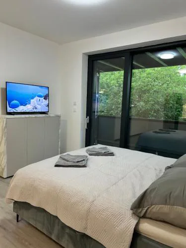 AR SANTORINI white