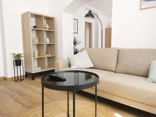 Atlas City Wall Apartment