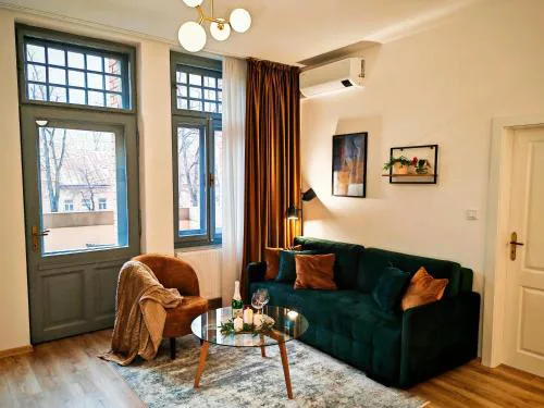 Beatrice Old Town Apartment with 1 free private parking