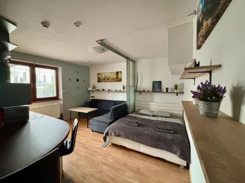 Calm Studio in Quiet Area