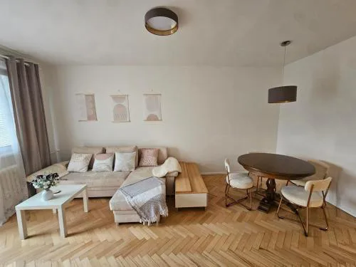 Cozy 3-Room Apartment in Old Town