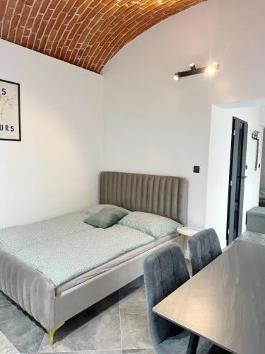 DMR APARTMENTS Central GOLD