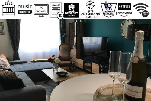 S8 Luxury 2 Room Apt OldTown - Foodstore, Crib, BabyChair, Netflix, PC Screen, UnlimMusic