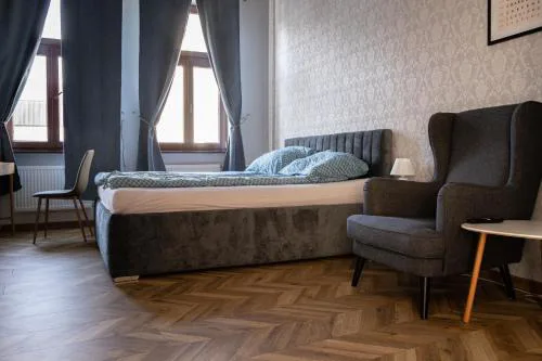 Varady's apartment with private parking