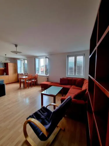 3 room Apartment near the train station and center