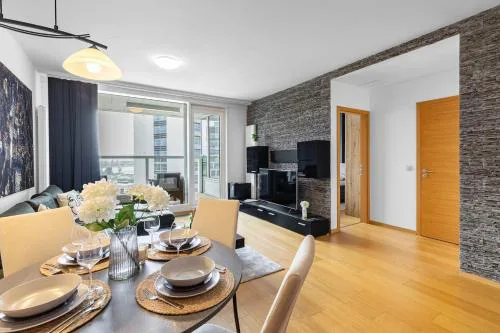 Apartment in Panorama City with stunning views