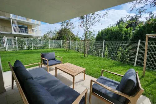 BA Apartment with free garage parking and garden