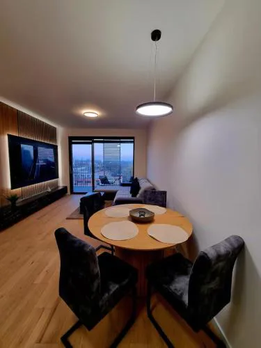 Big Balcony & Free parking - PREMIUM Apartment