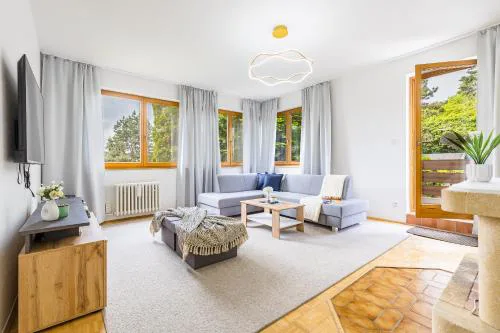 BNB Grand Forest Escape