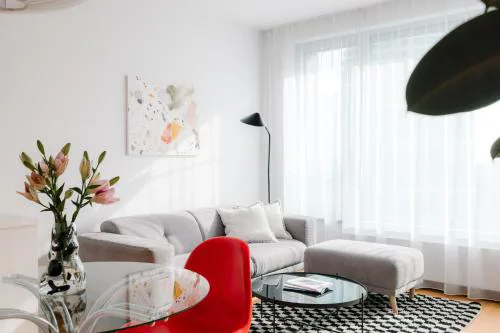 Cozy and Sunny Apartment with free parking Sky Park