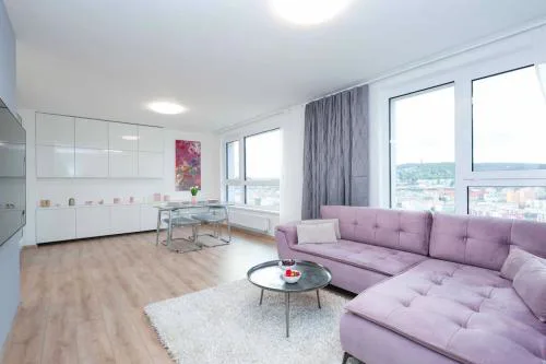 Danubius One - spacious apartment w free parking