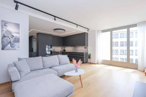 Downtown Luxe Retreat- Konventná