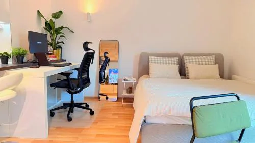 Feel Like Home at Old Town Studio